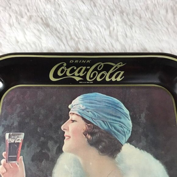 Vintage Coca-Cola Nostalgia Fashion Fur Cheers Lady Rectangular Tray - Picture 6 of 11